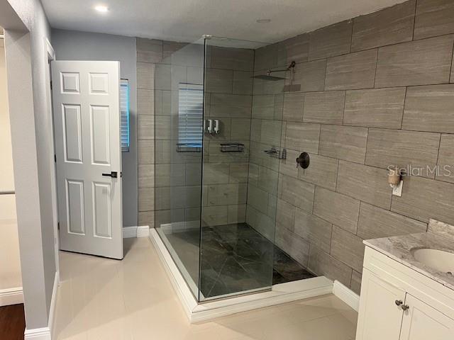 Image 14 of 31 For 8002 62nd Loop