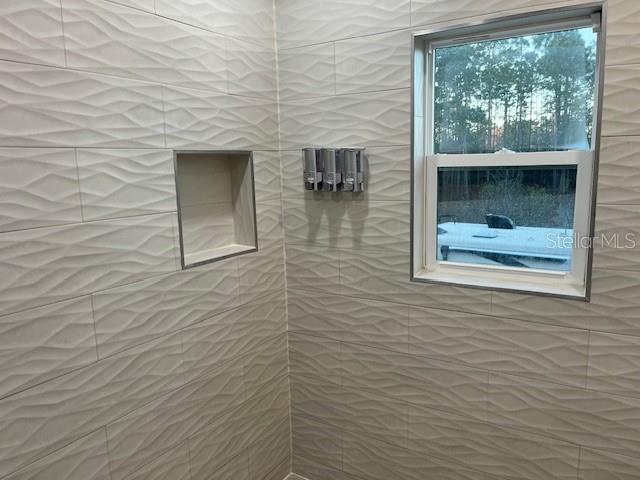 Image 20 of 31 For 8002 62nd Loop