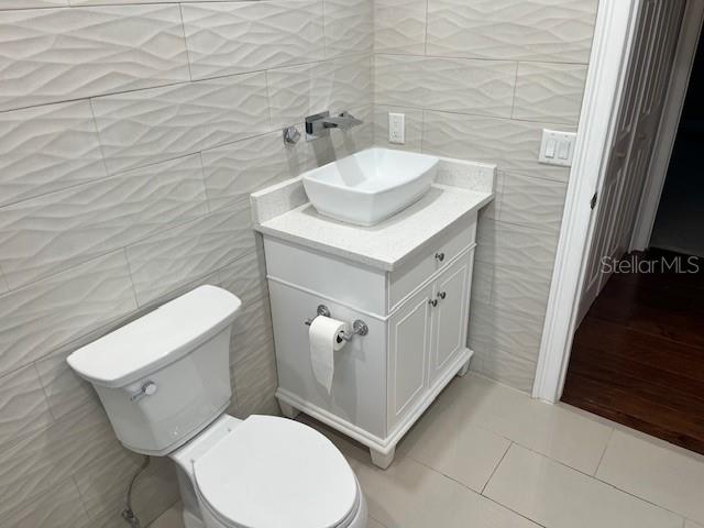 Image 21 of 31 For 8002 62nd Loop