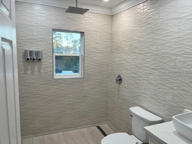 Image 22 of 31 For 8002 62nd Loop