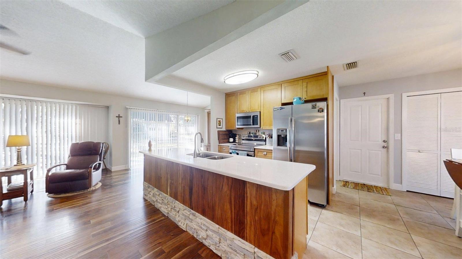 Image 13 of 52 For 4000 52nd Street