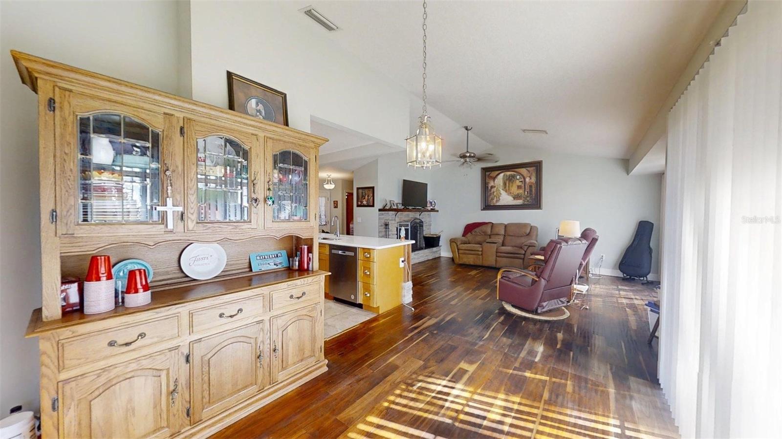 Image 20 of 52 For 4000 52nd Street