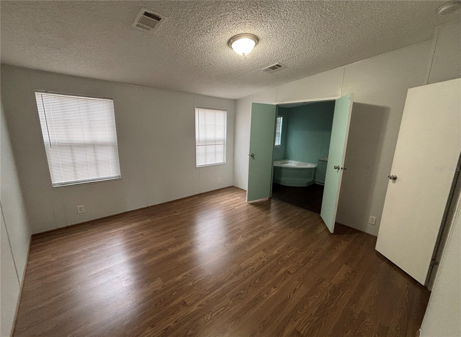 Image 21 of 29 For 5841 164th Avenue