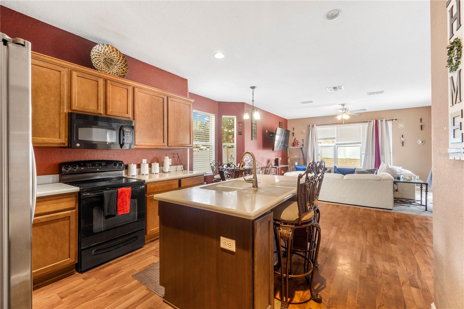 Image 18 of 51 For 4199 46th Court