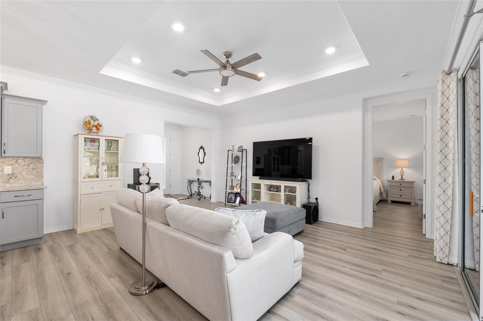 Image 6 of 41 For 10589 98th Lane