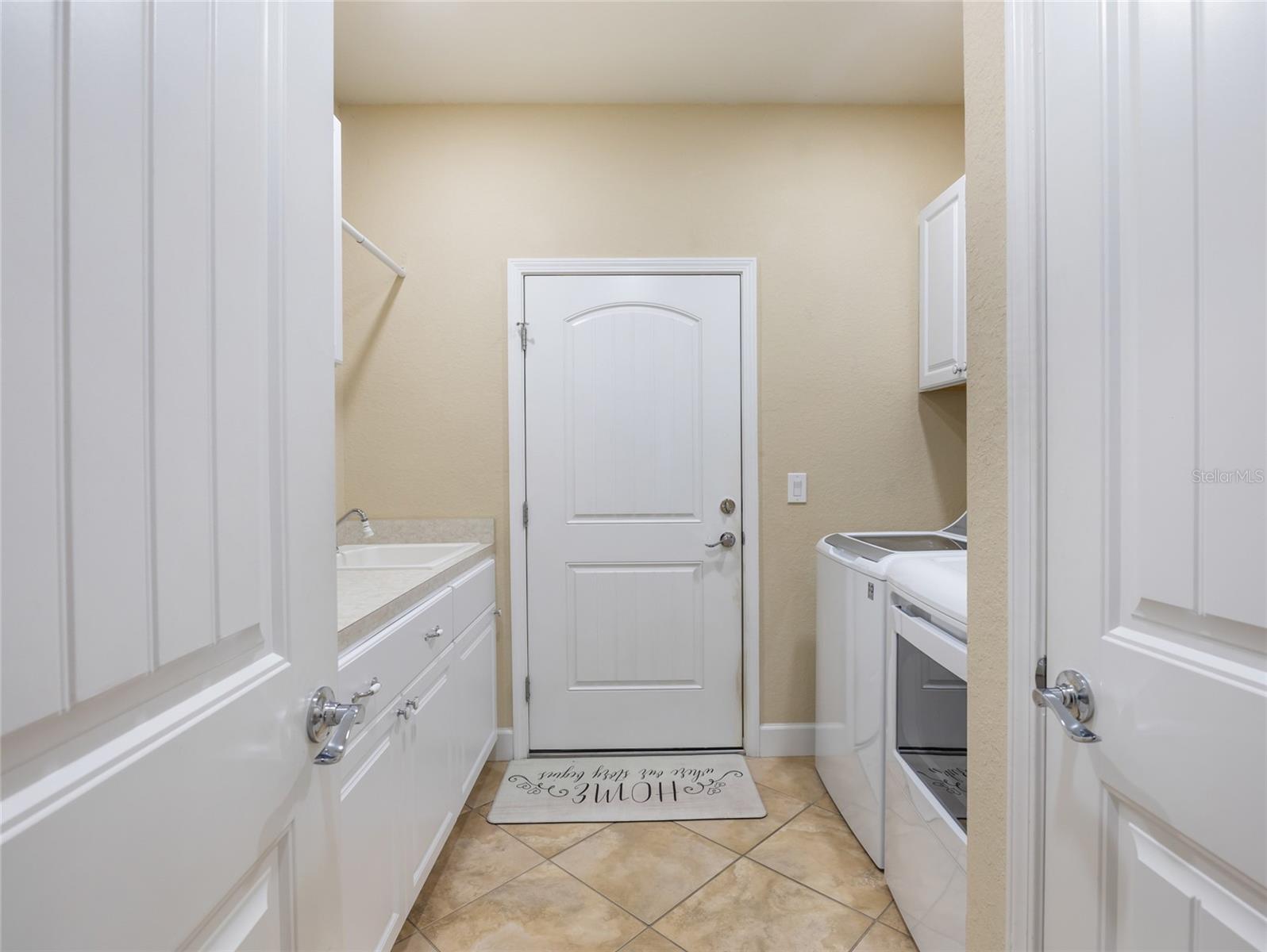 Image 27 of 62 For 9123 70th Loop