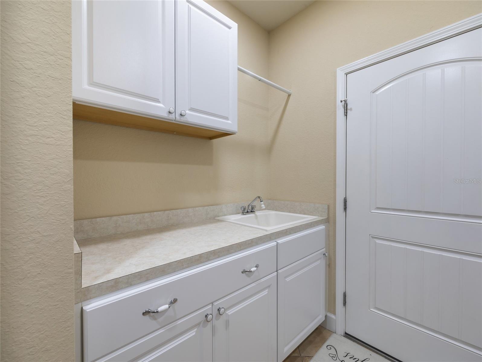 Image 29 of 62 For 9123 70th Loop