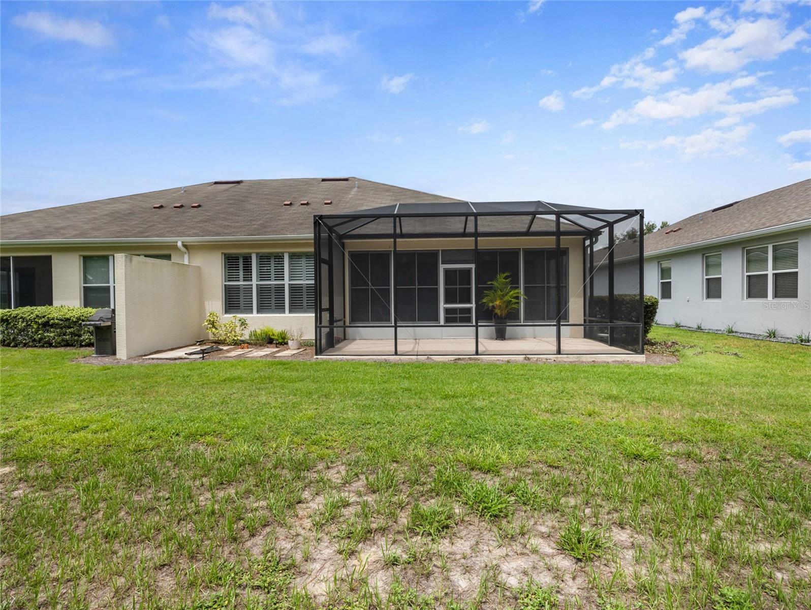 Image 36 of 62 For 9123 70th Loop