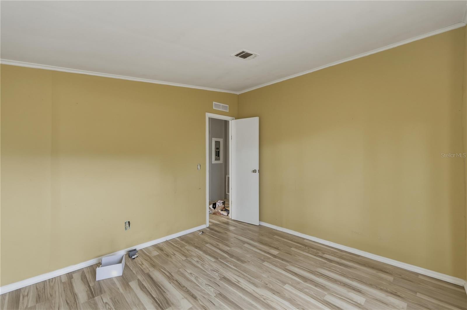 Image 18 of 41 For 13351 101st Place