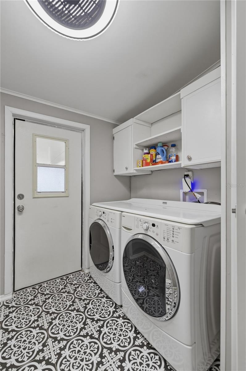 Image 20 of 41 For 13351 101st Place