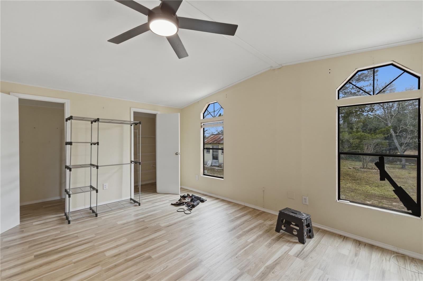 Image 21 of 41 For 13351 101st Place