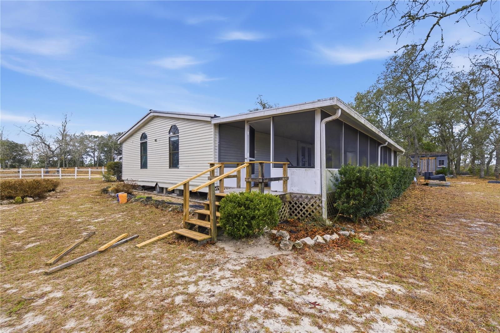 Image 25 of 41 For 13351 101st Place