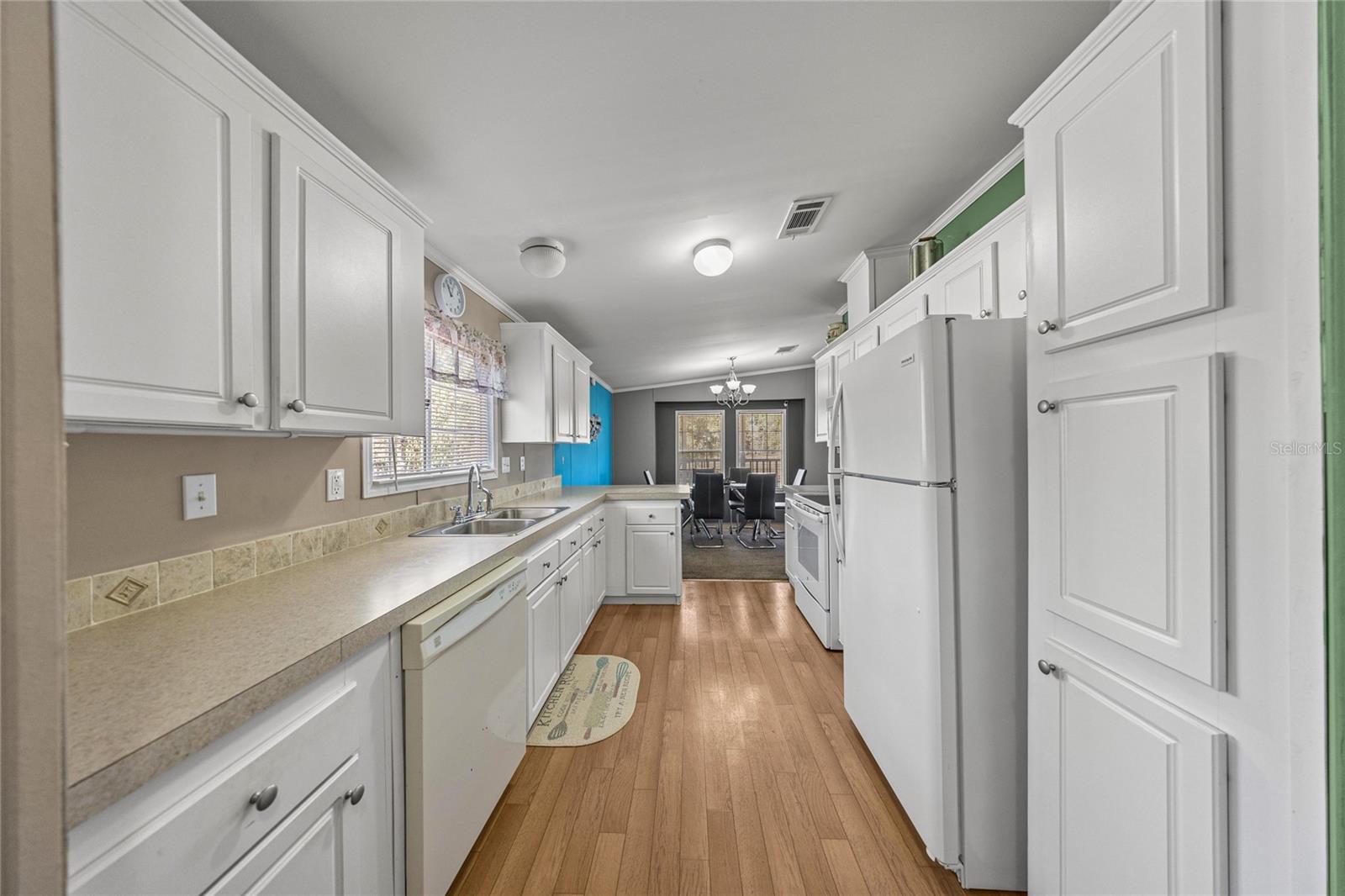 Image 11 of 34 For 12150 15 Street