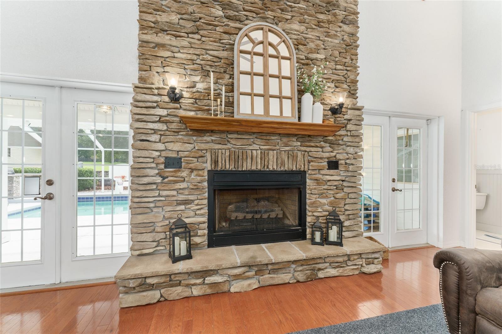 Image 18 of 83 For 9095 9th Terrace