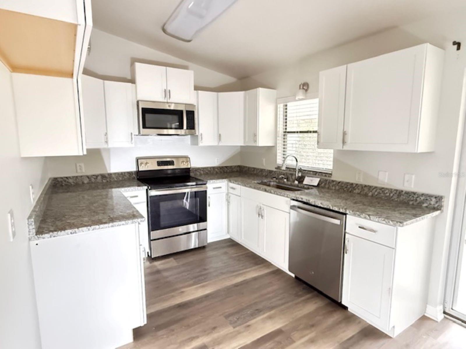 Image 4 of 11 For 4465 60th Street