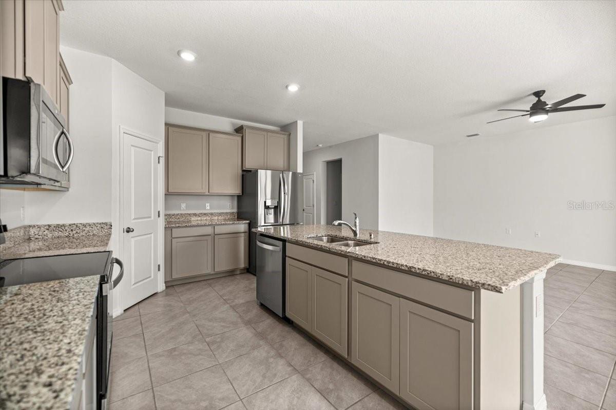 Image 6 of 41 For 8931 49th Circle