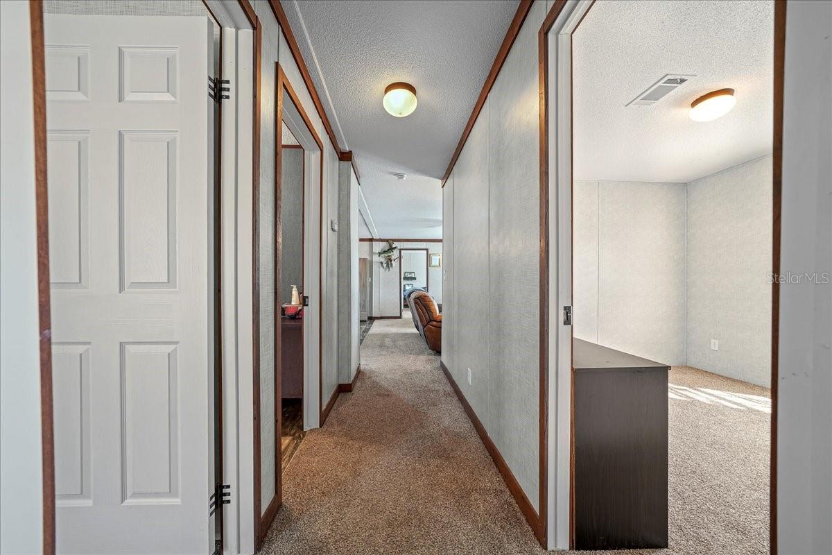 Listing photo id 19 for 6270 147th Court