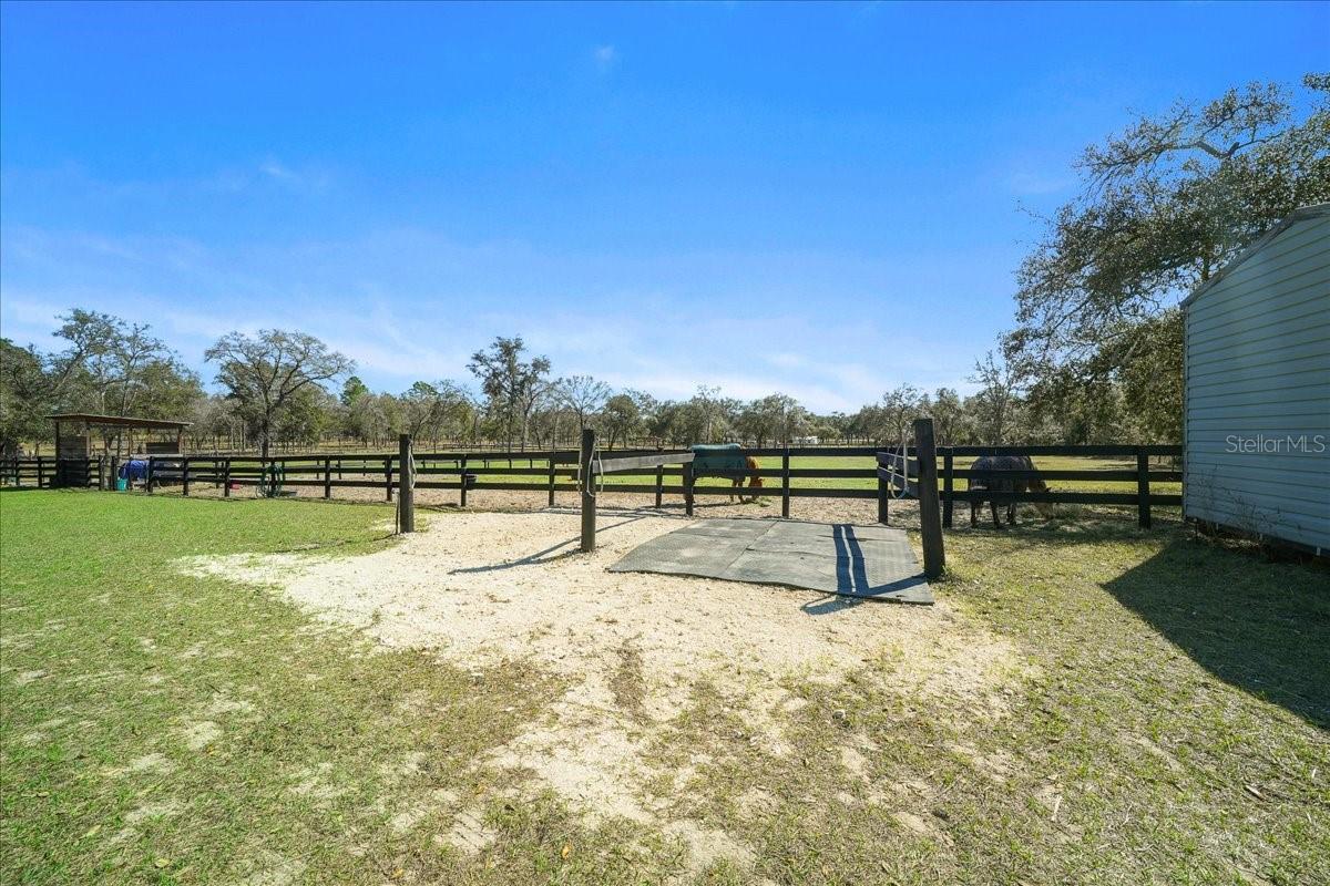 Listing photo id 26 for 6270 147th Court