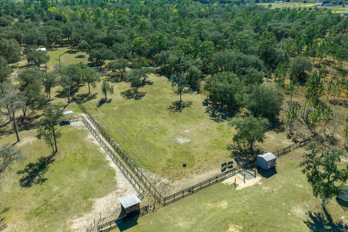 Listing photo id 31 for 6270 147th Court