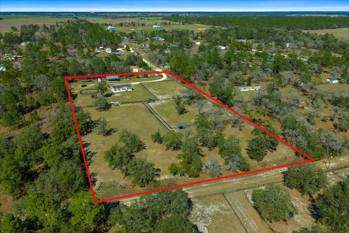 Listing photo id 33 for 6270 147th Court