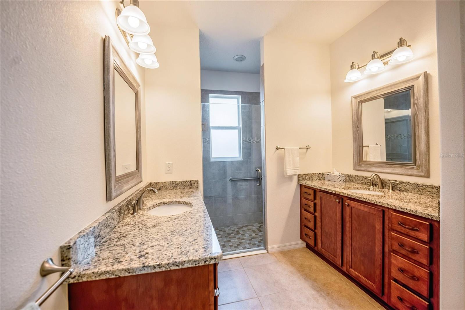 Image 21 of 35 For 9222 97th Circle