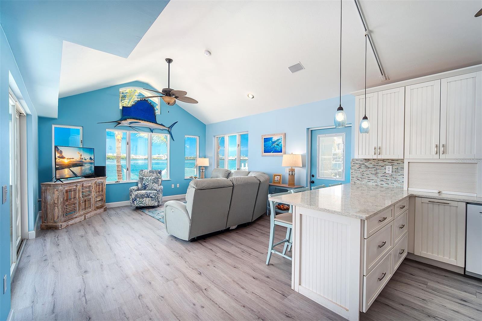 Image 13 of 39 For 770 9th Street