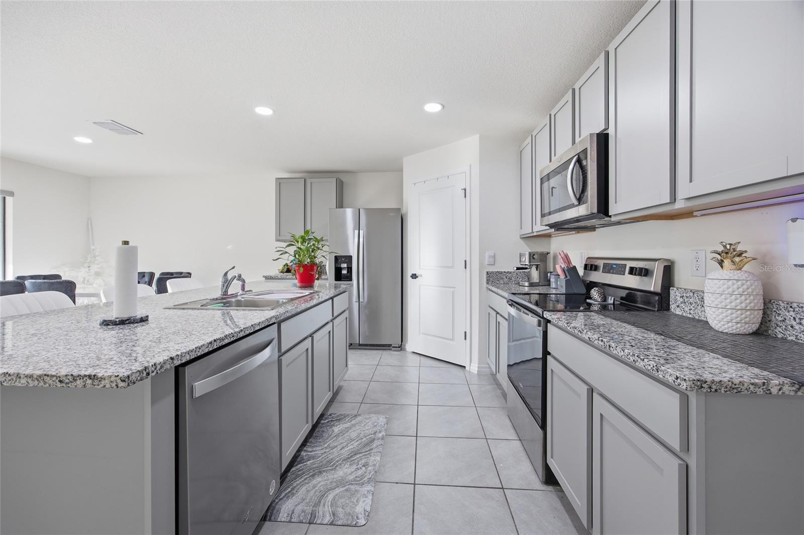 Image 13 of 36 For 16402 17th Terrace Road