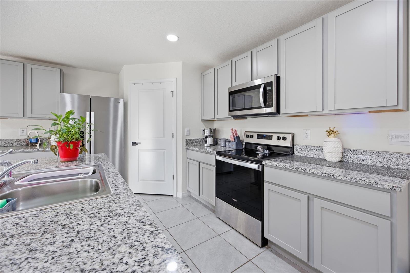 Image 14 of 36 For 16402 17th Terrace Road