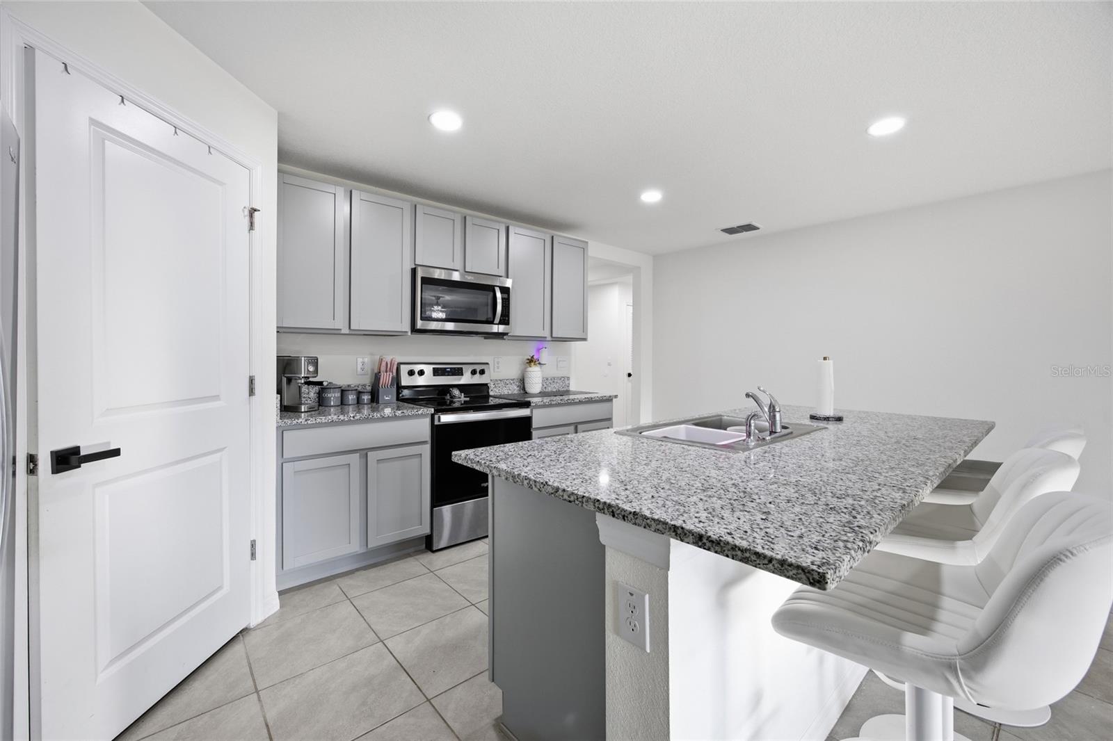 Image 15 of 36 For 16402 17th Terrace Road