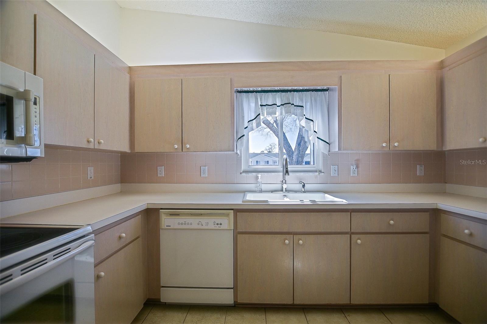 Image 22 of 36 For 10410 179th Place