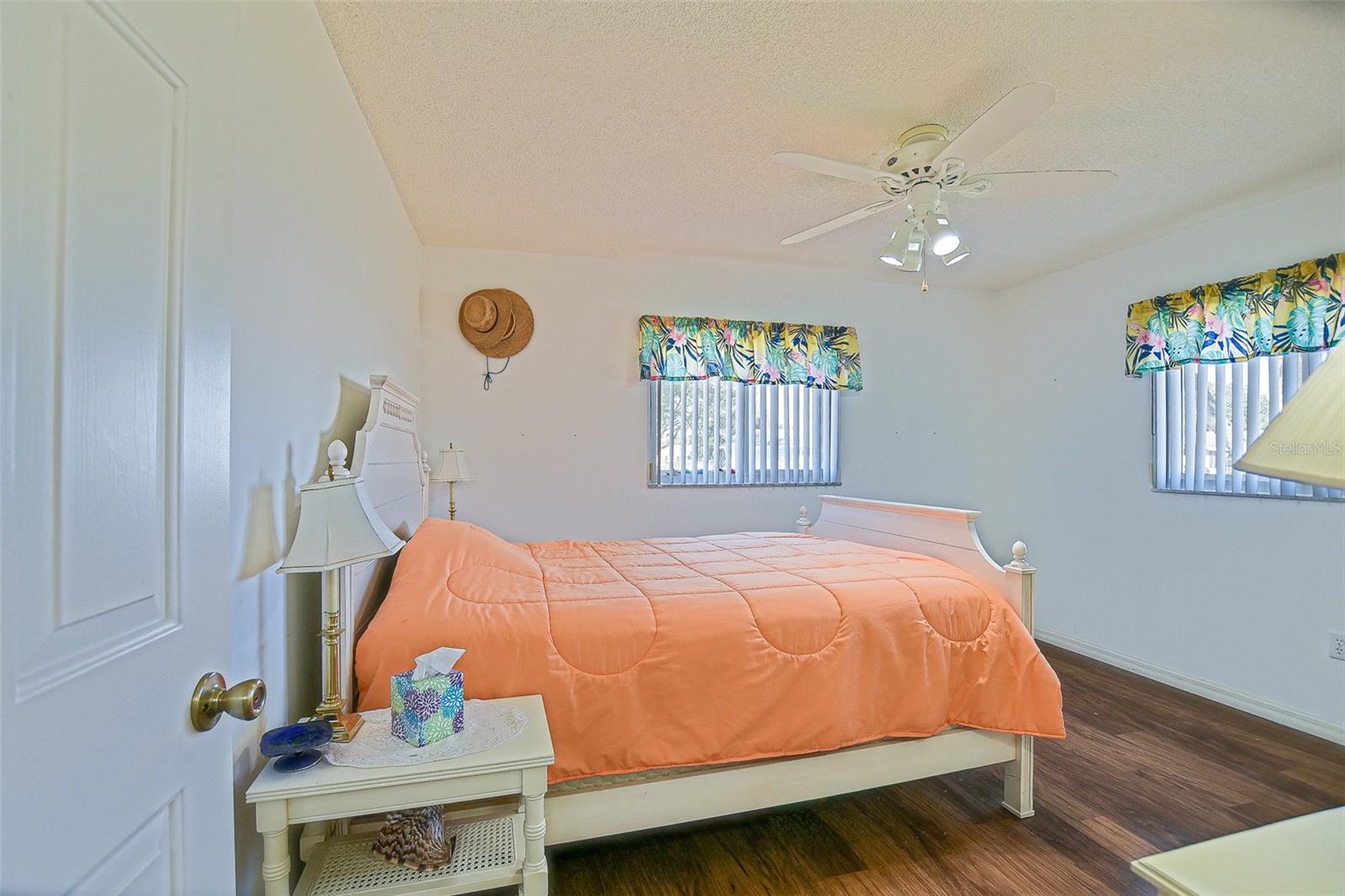 Image 24 of 36 For 10410 179th Place