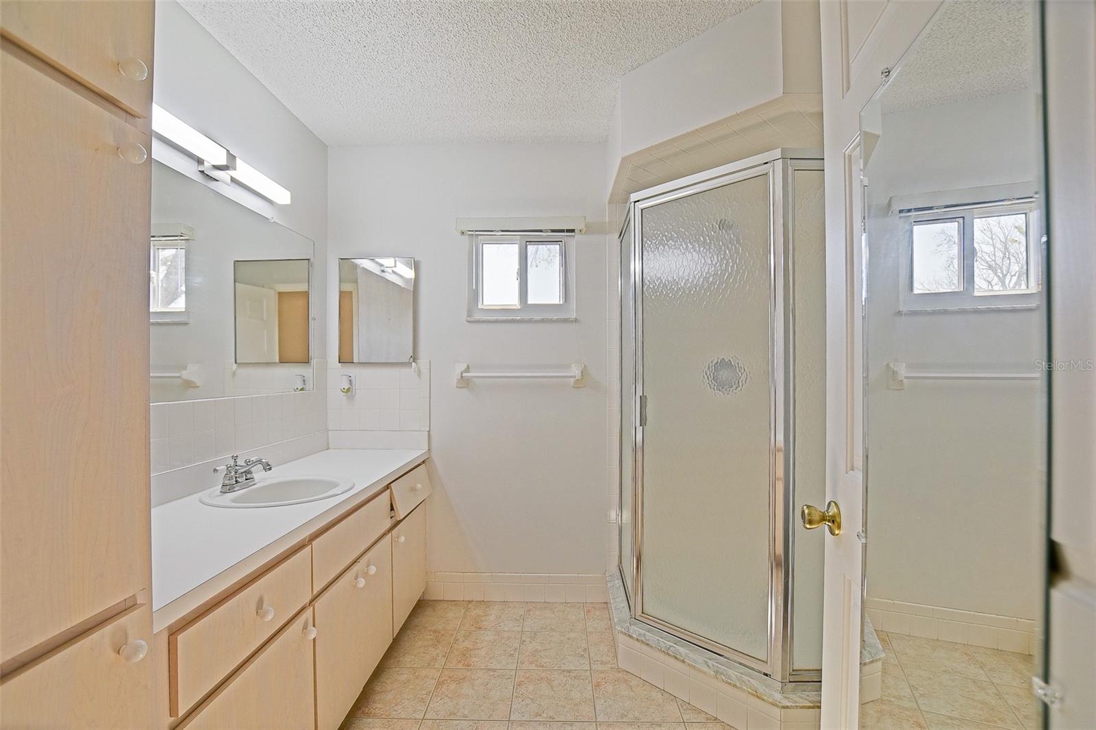 Image 32 of 36 For 10410 179th Place