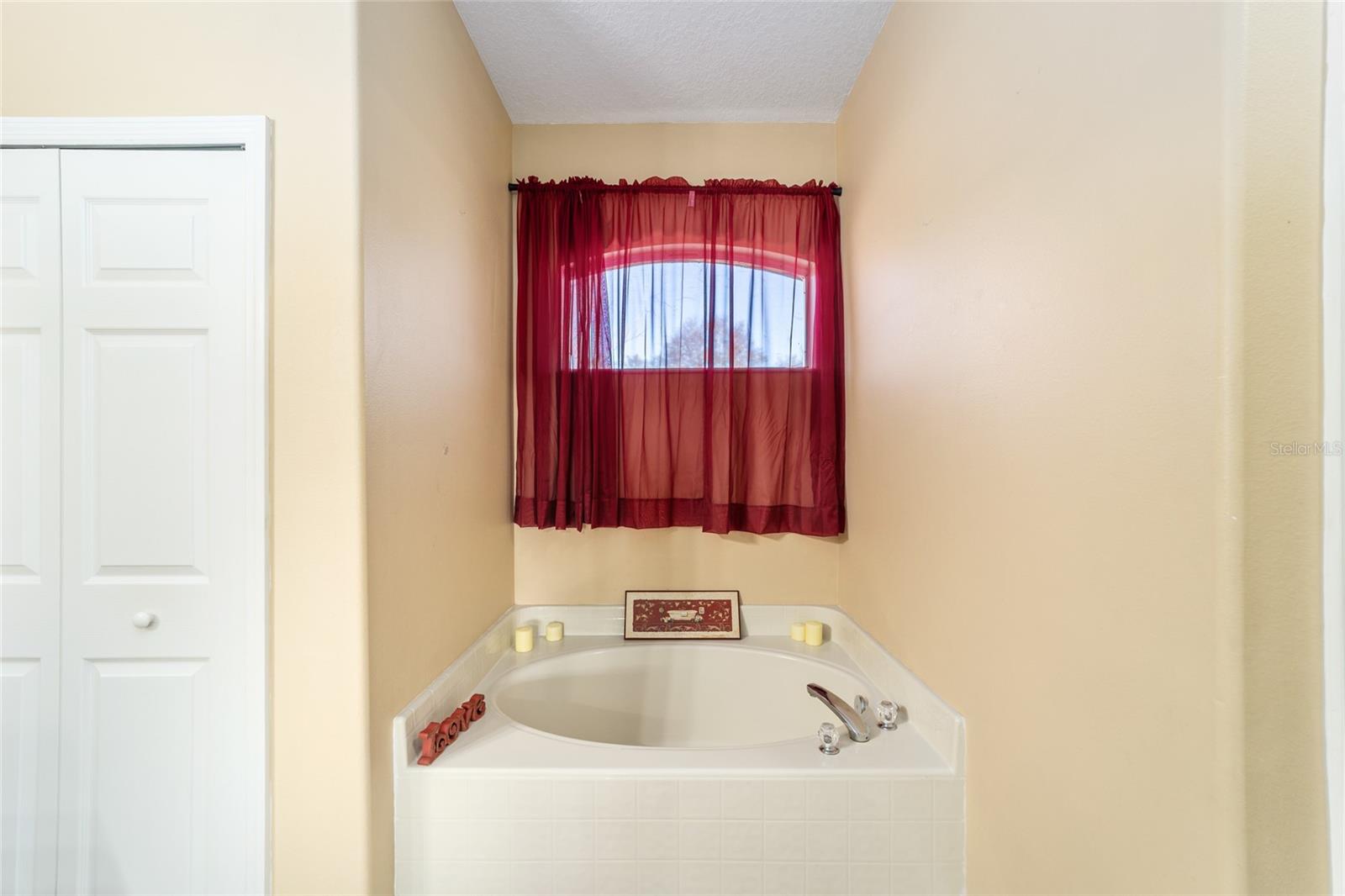 Image 24 of 44 For 2904 25th Street