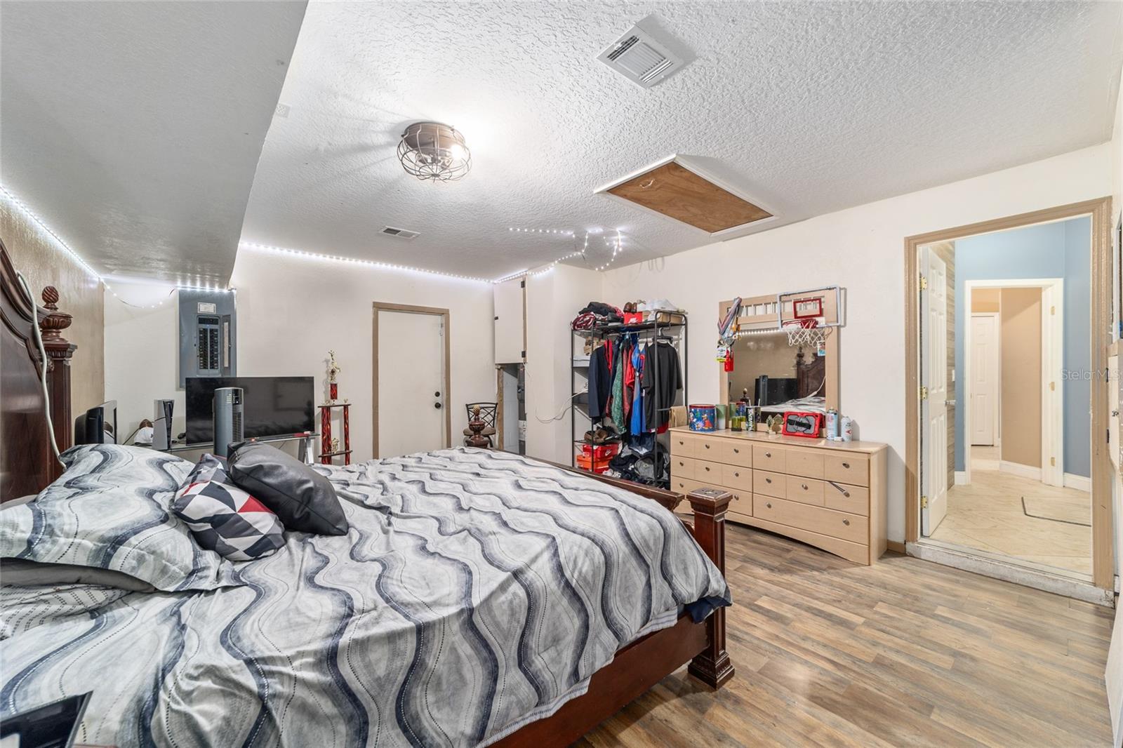 Image 34 of 44 For 2904 25th Street