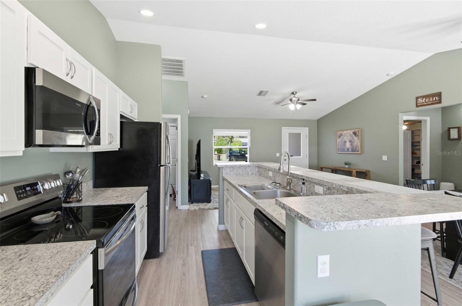 Image 10 of 65 For 6094 Rush Street