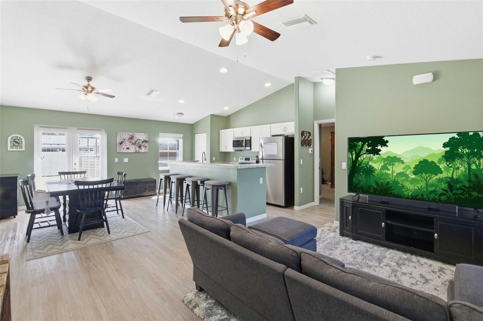 Image 2 of 65 For 6094 Rush Street