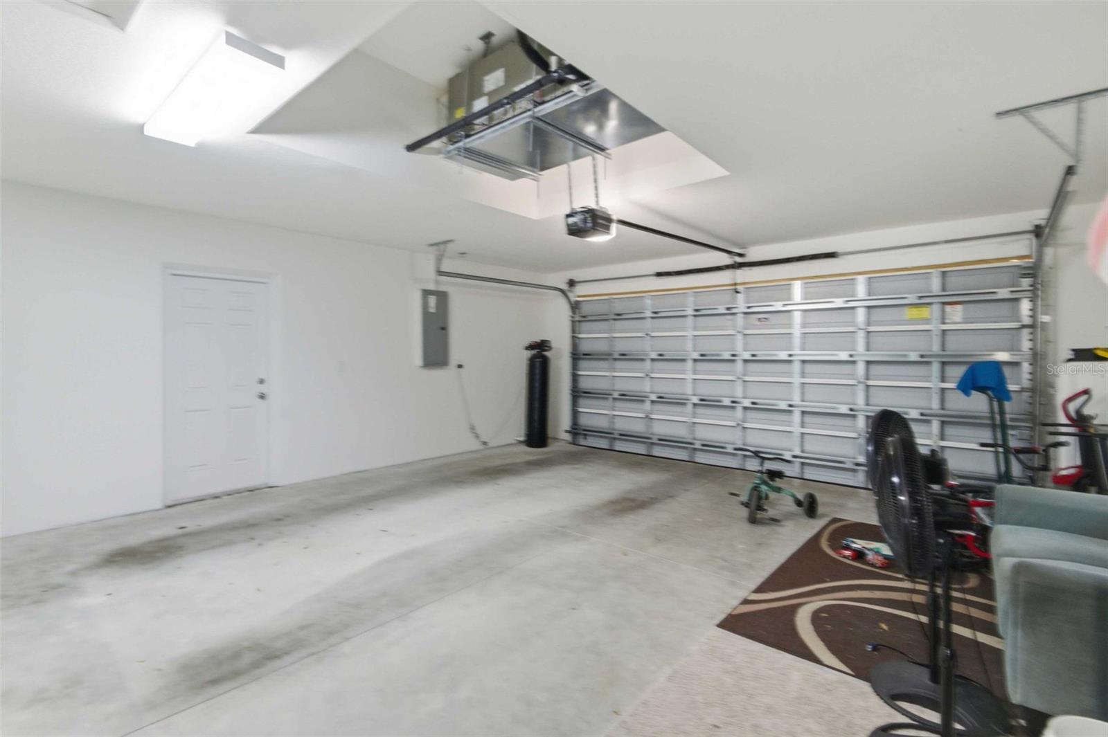 Image 21 of 65 For 6094 Rush Street