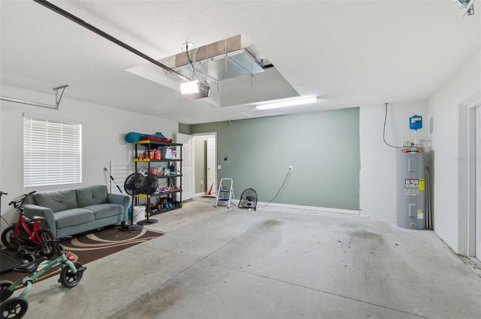 Image 22 of 65 For 6094 Rush Street