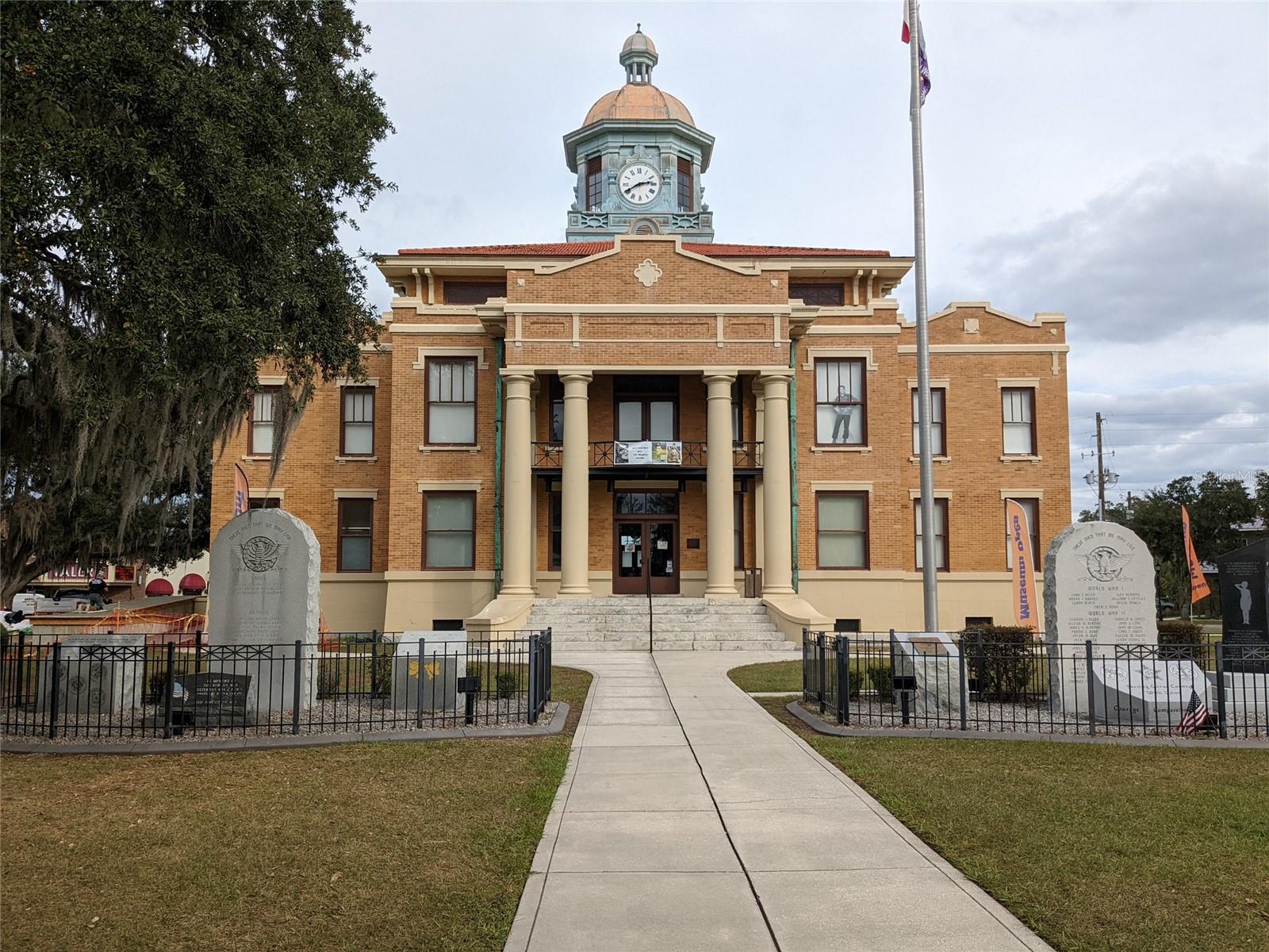 Image 44 of 65 For 6094 Rush Street