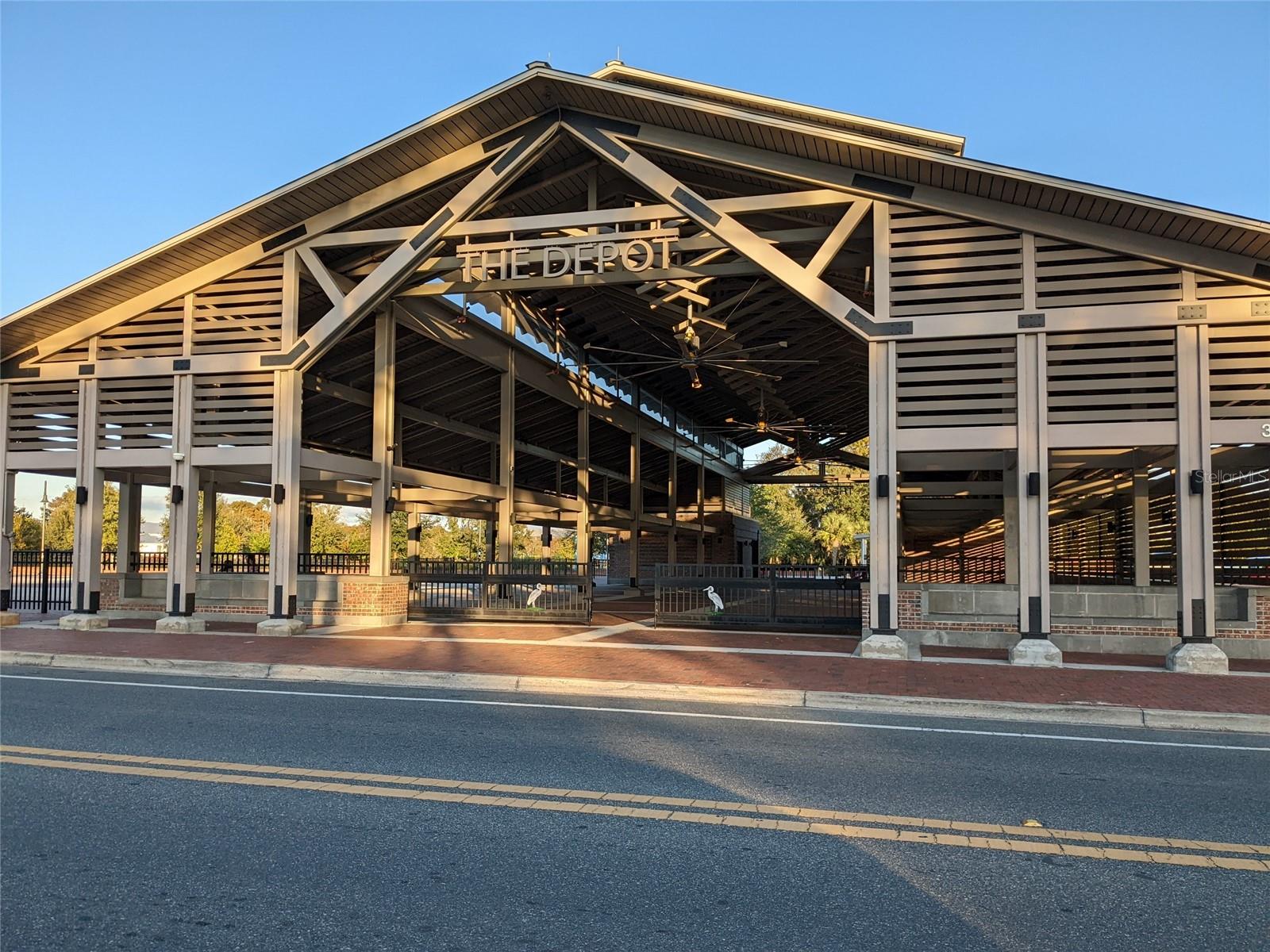 Image 49 of 65 For 6094 Rush Street