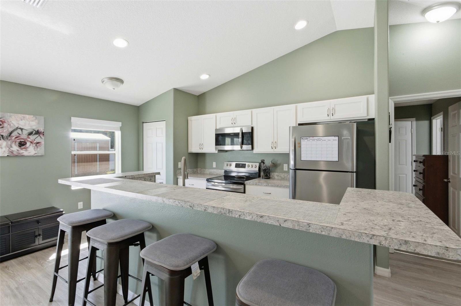 Image 9 of 65 For 6094 Rush Street