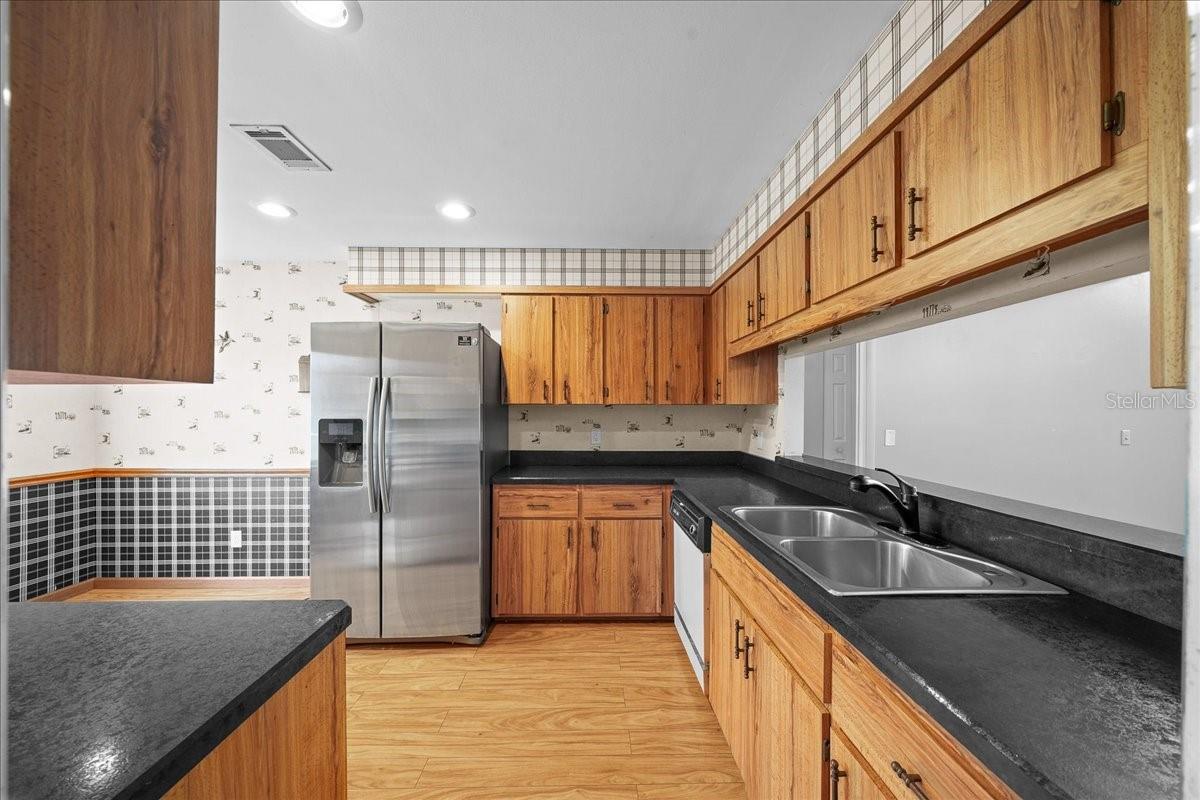 Image 15 of 61 For 1934 37th Ct Circle