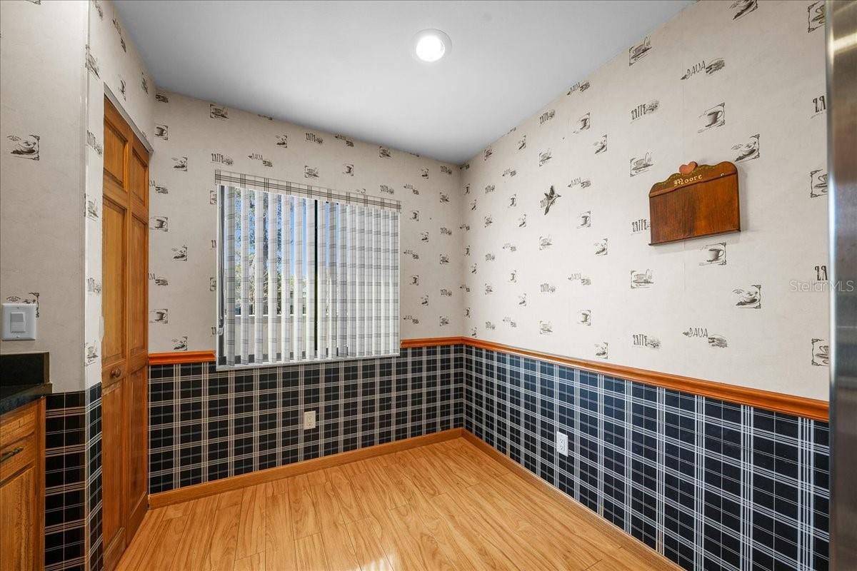 Image 17 of 61 For 1934 37th Ct Circle