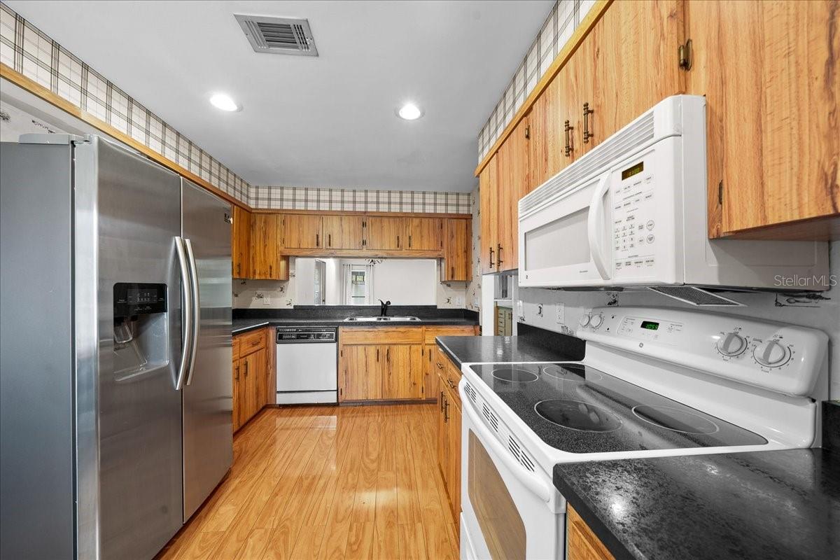 Image 19 of 61 For 1934 37th Ct Circle