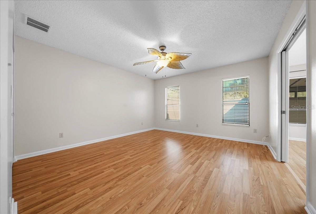 Image 38 of 61 For 1934 37th Ct Circle