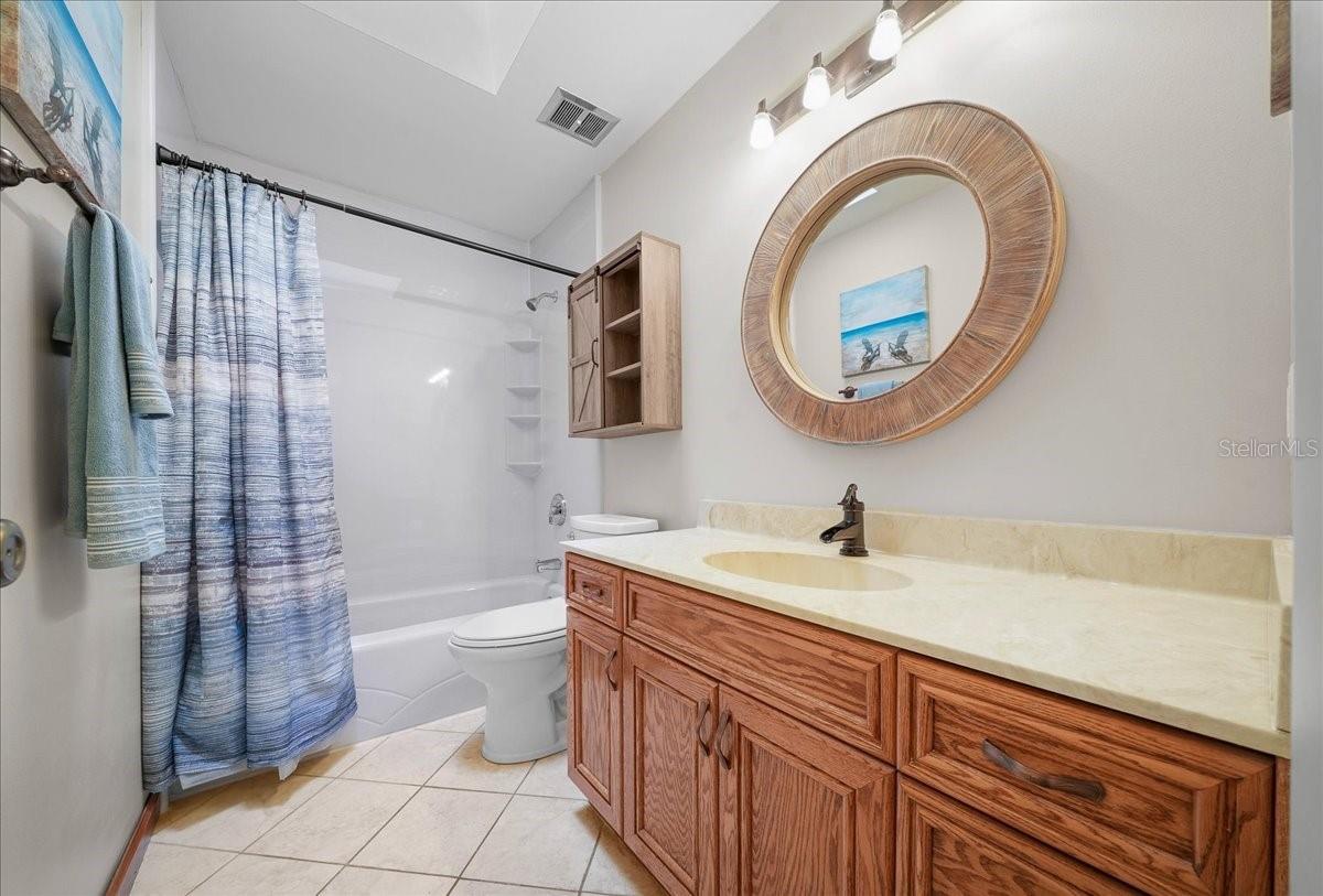 Image 39 of 61 For 1934 37th Ct Circle