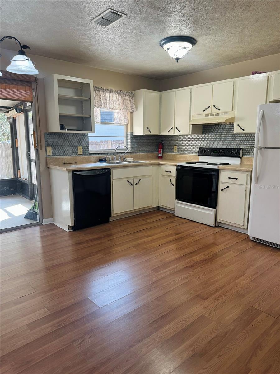 Image 10 of 33 For 1724 30th Street