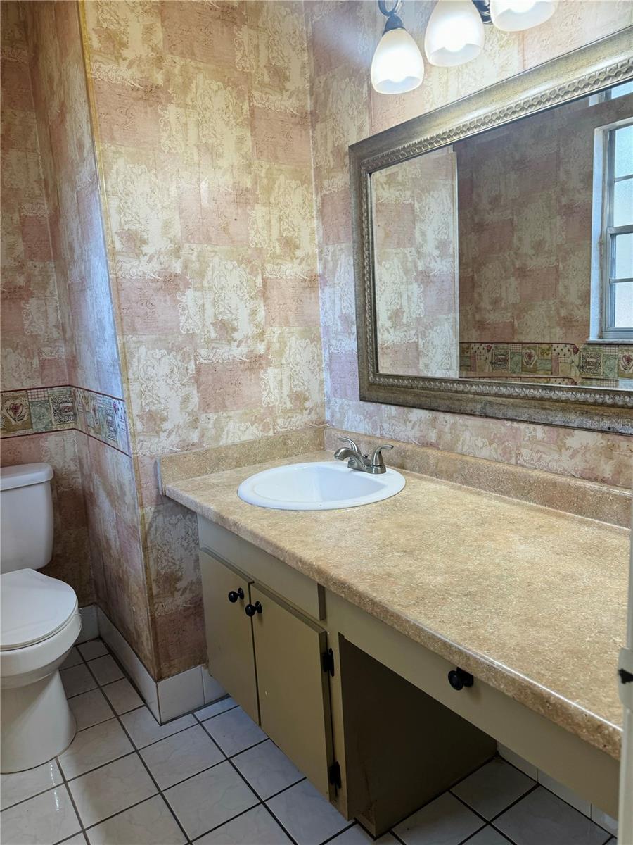 Image 17 of 33 For 1724 30th Street