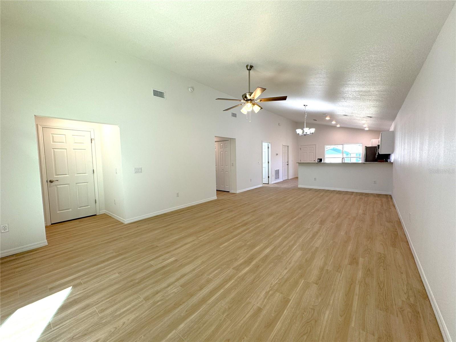 Image 11 of 27 For 8808 Albertson Court