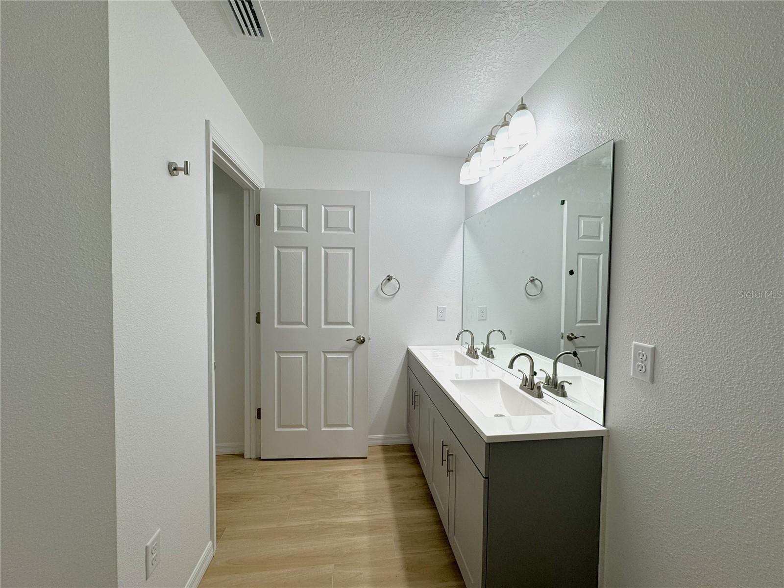 Image 25 of 27 For 8808 Albertson Court